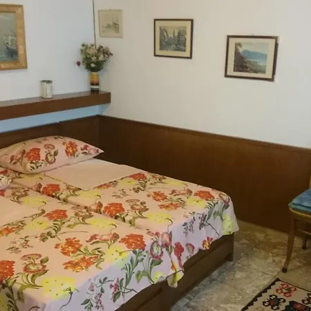 Rib Bed & Breakfast Brela