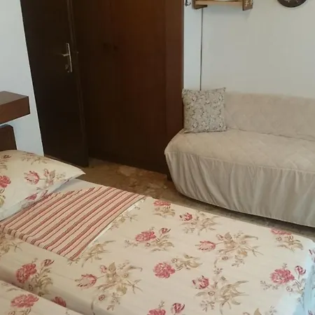 Rib Bed & Breakfast Brela