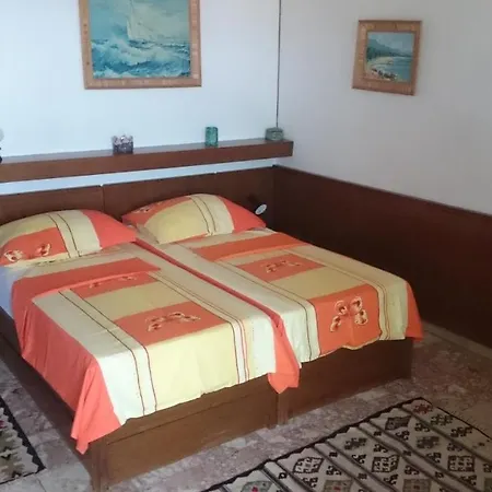 Rib Bed & Breakfast Brela