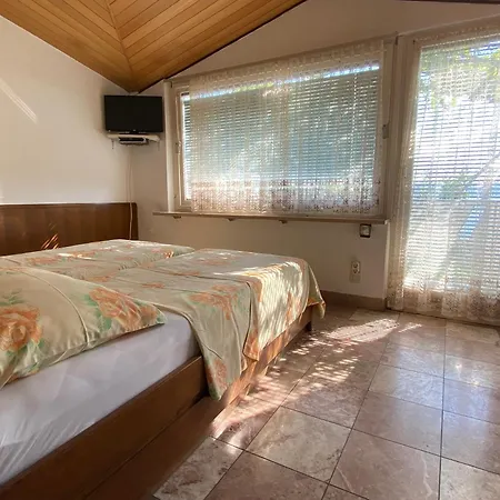 Rib Bed & Breakfast 3*