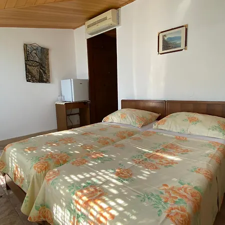 Bed & Breakfast Rib 3*