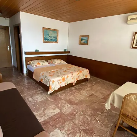 Bed & Breakfast Rib 3*